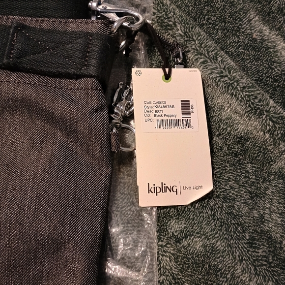 Black Peppery Esti - Picture 3 of 3